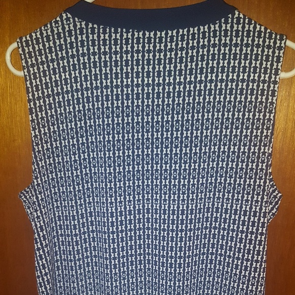 SHORT ❤SLEEVE TOP - Picture 2 of 3